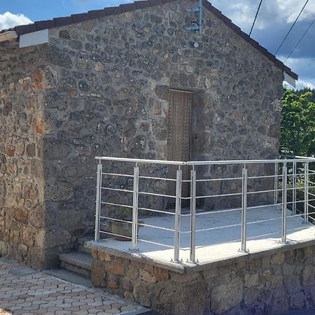 Maisonnette En Pierre Renovee Lamastre Exterior foto